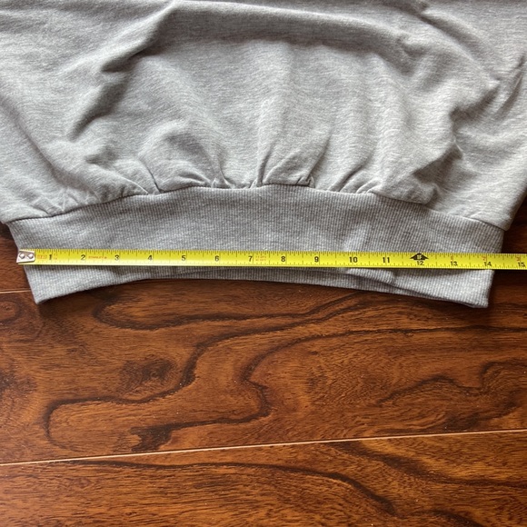 NWOT Heather Grey sweatshirt in size S - Picture 8 of 8